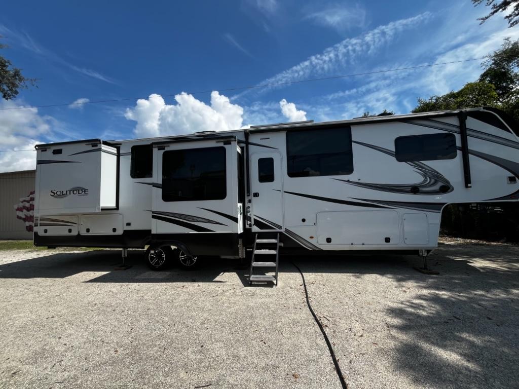 2023 Grand Design Recreational Solitude Wide body photo 10