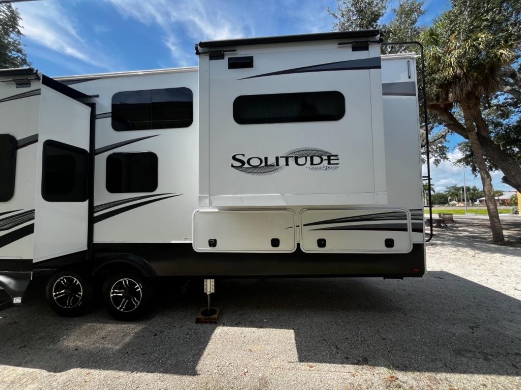 2023 Grand Design Recreational Solitude Wide body photo 4