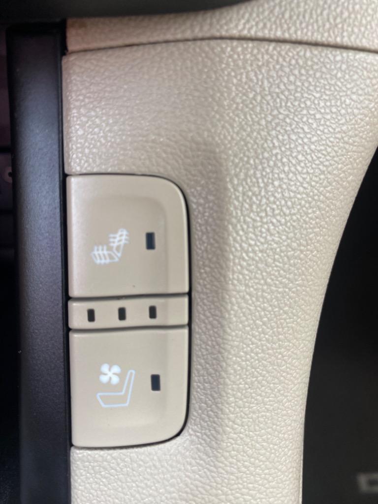 2017 Gmc Acadia Denali photo 22