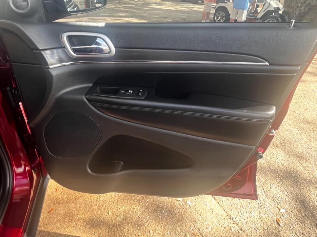 2018 Jeep Grand Cherokee Limited photo 17