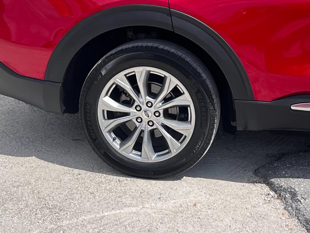 2020 Ford Explorer Limited photo 10