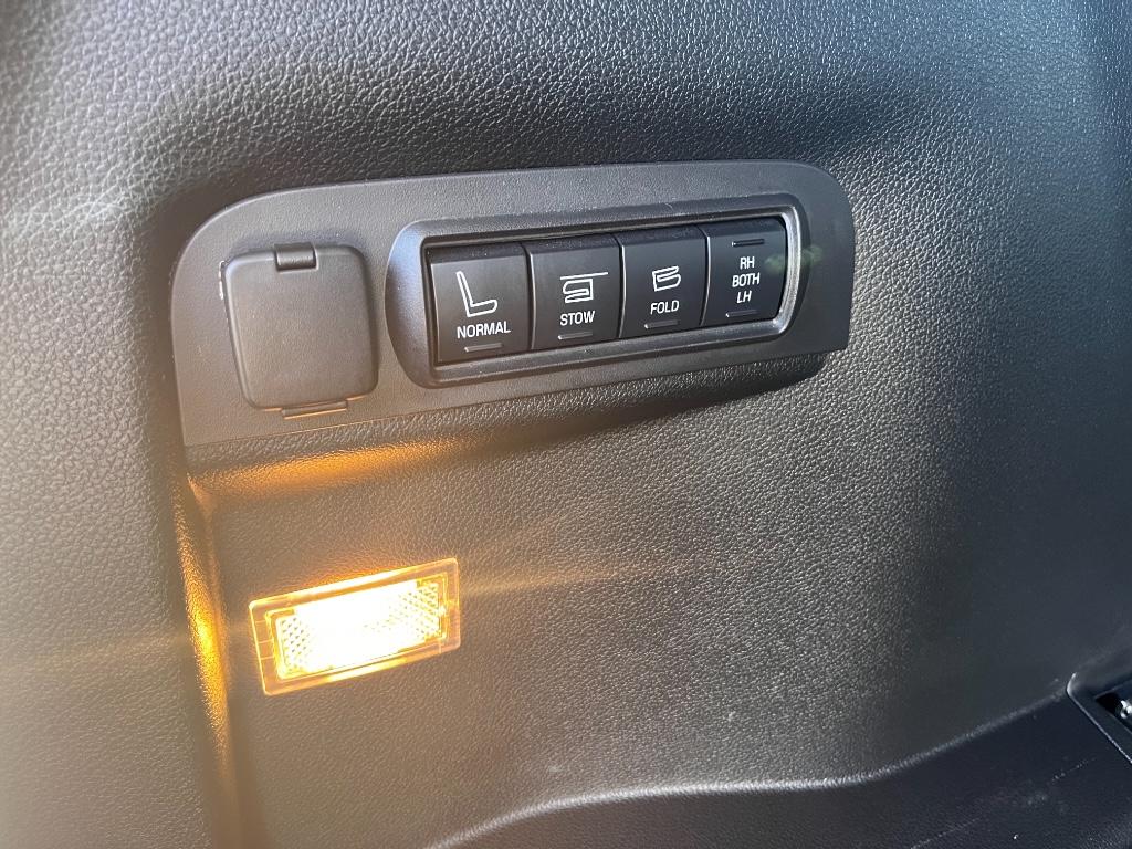 2018 Ford Explorer Sport photo 20