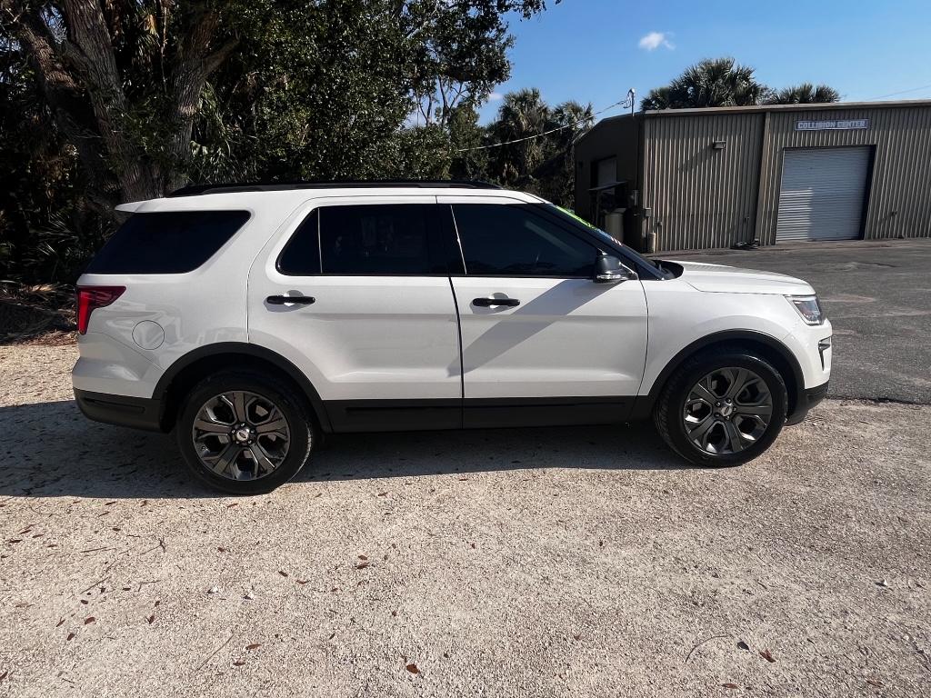 2018 Ford Explorer Sport photo 5
