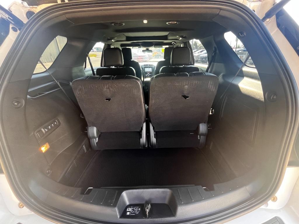2018 Ford Explorer Sport photo 12