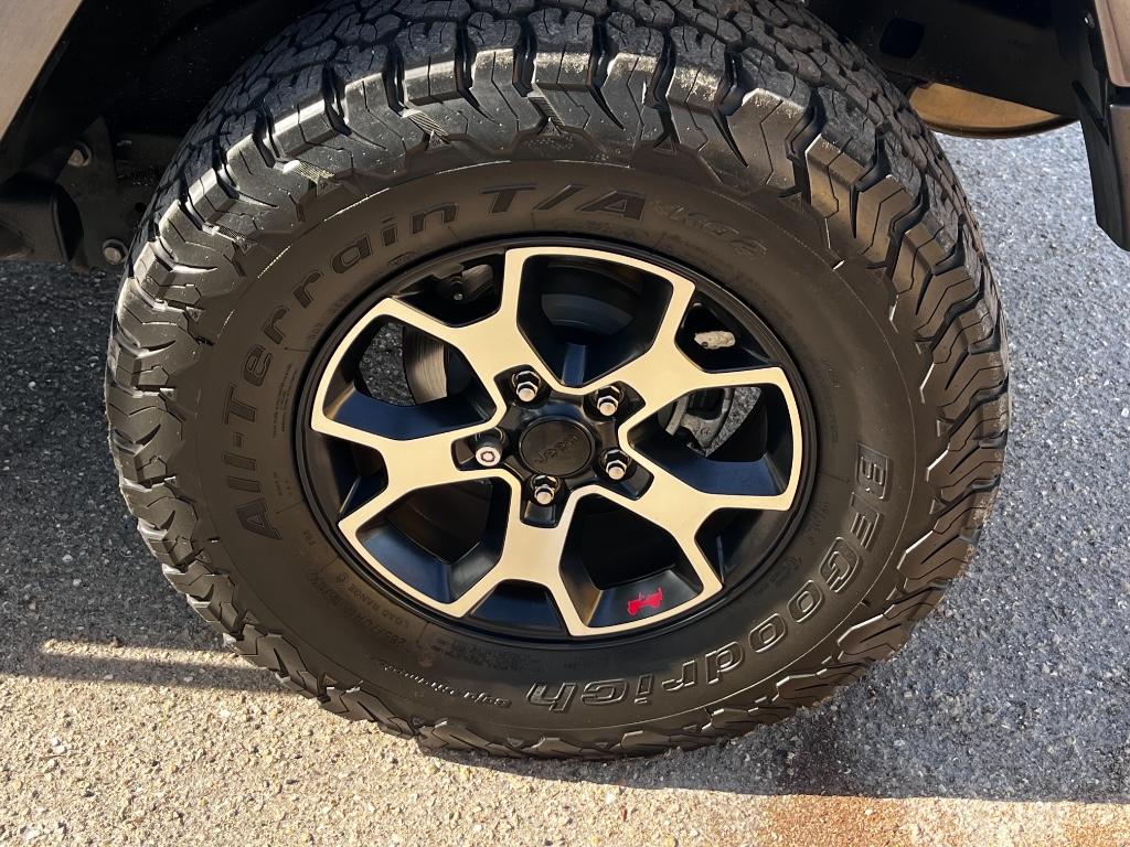 2017 Jeep Wrangler Unlimited Rubicon photo 16