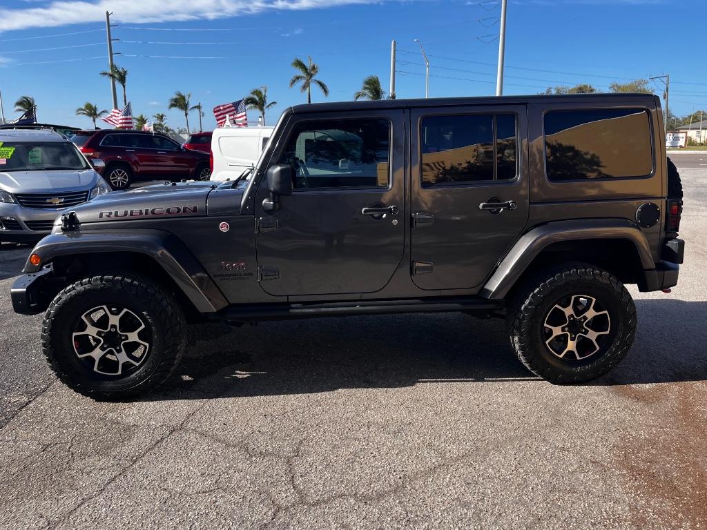 2017 Jeep Wrangler Unlimited Rubicon photo 5