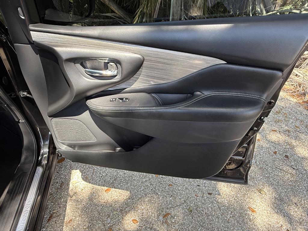 2018 Nissan Murano SV photo 17
