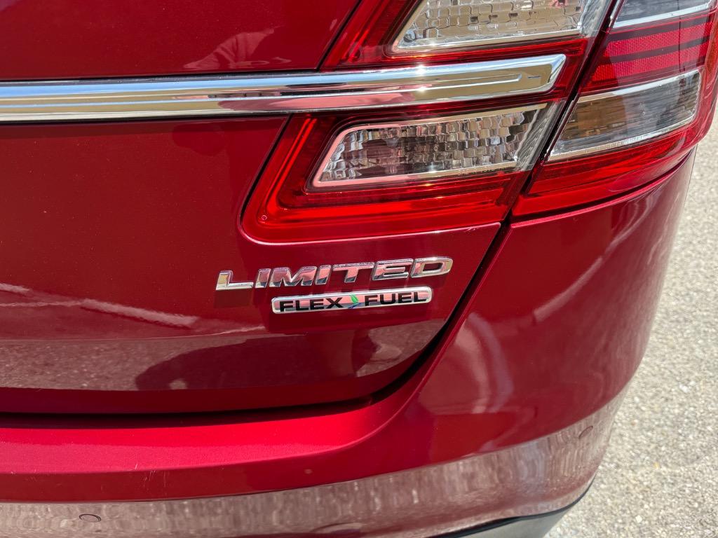 2014 Ford Taurus Limited photo 10