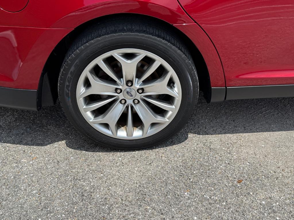 2014 Ford Taurus Limited photo 6