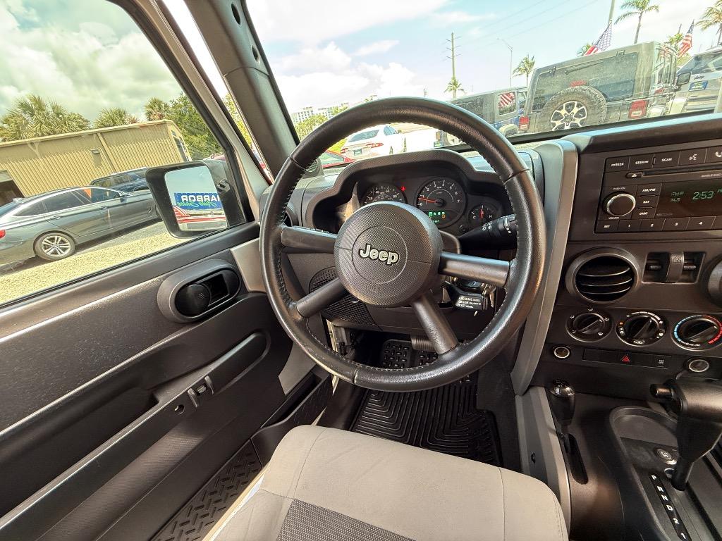 2008 Jeep Wrangler X photo 10