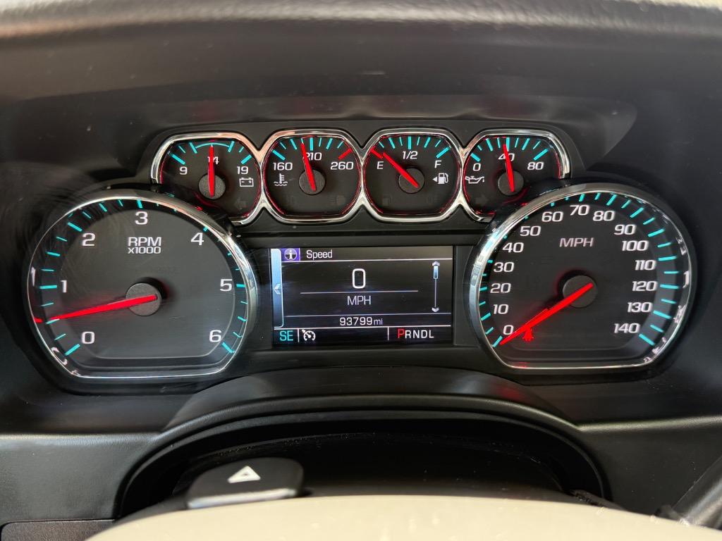2020 Chevrolet Suburban LT - Photo 12