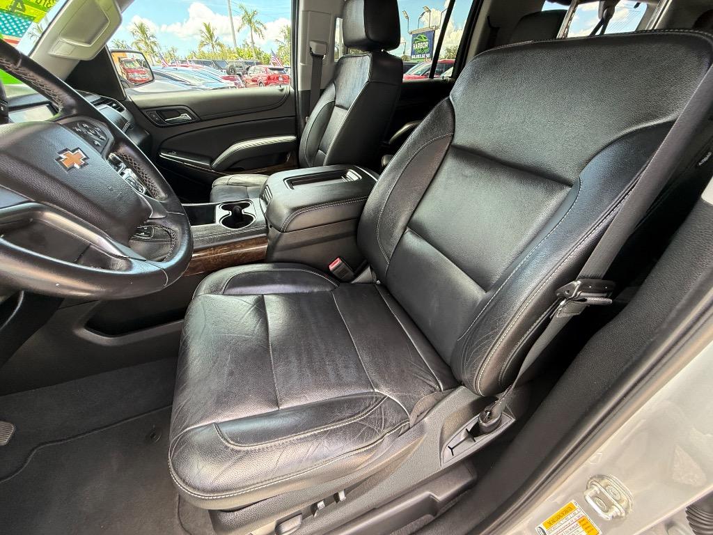 2020 Chevrolet Suburban LT - Photo 15