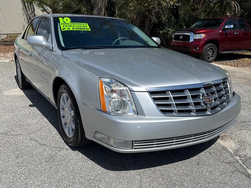 2010 Cadillac DTS Base